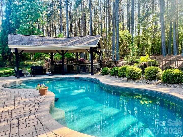 Property Photo:  7315 Bay Ridge Drive  NC 28037 