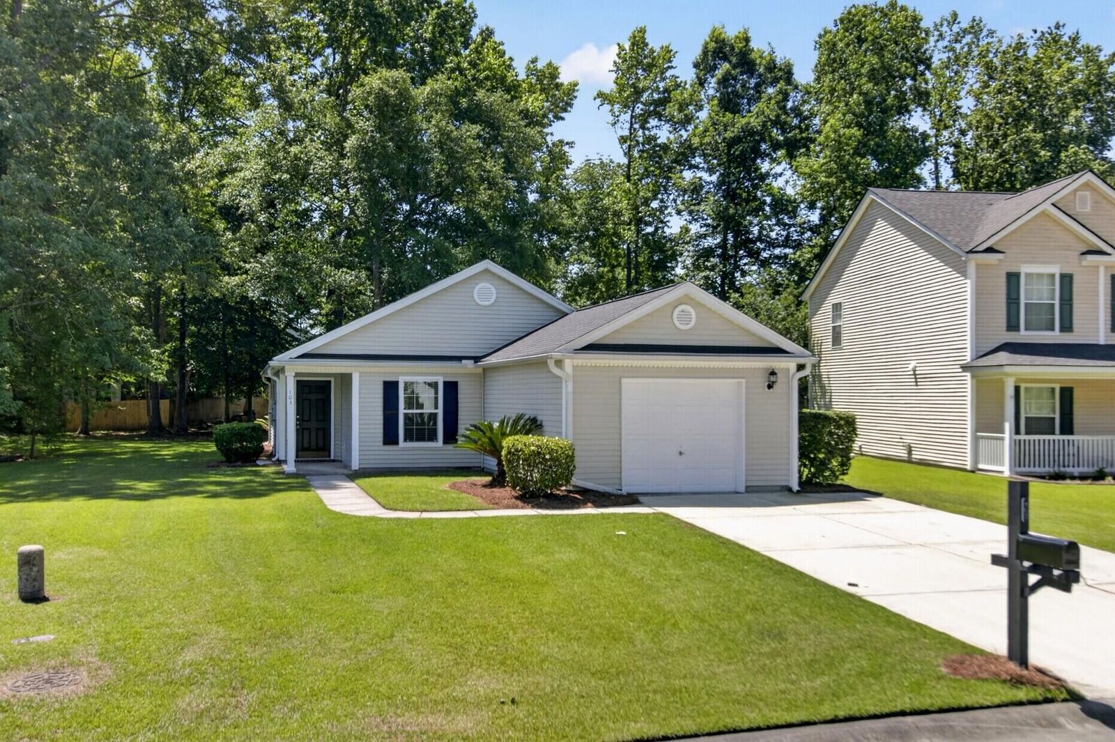 Property Photo:  103 Bill Park Drive  SC 29485 