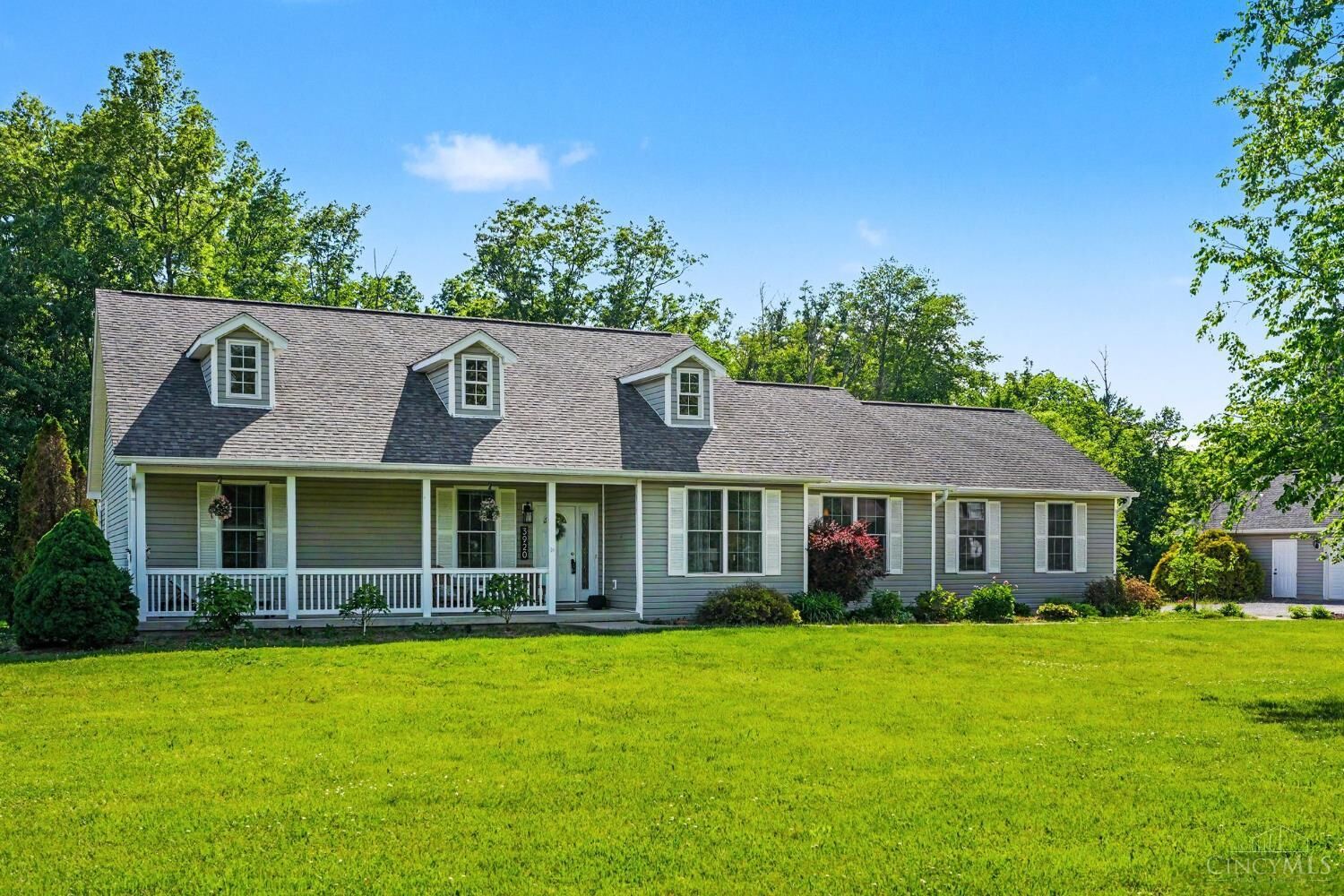 Property Photo:  3920 Pine View  OH 44176 