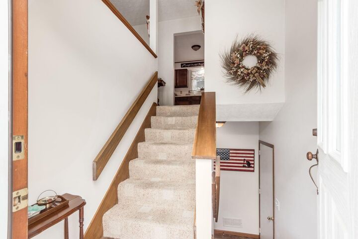 Property Photo:  2405 Dorothy Lane  OH 43123 