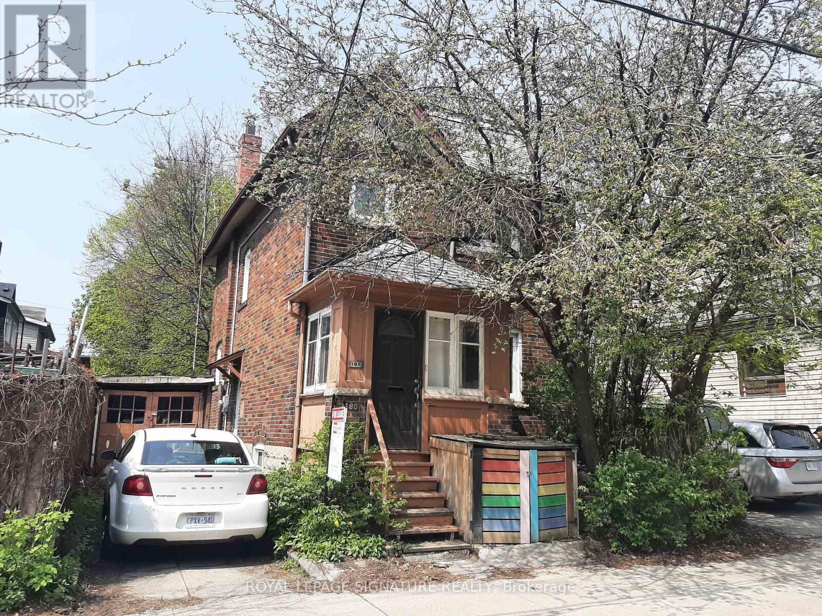 Property Photo:  180 Dufferin Street Upper  ON M6K 1Z2 