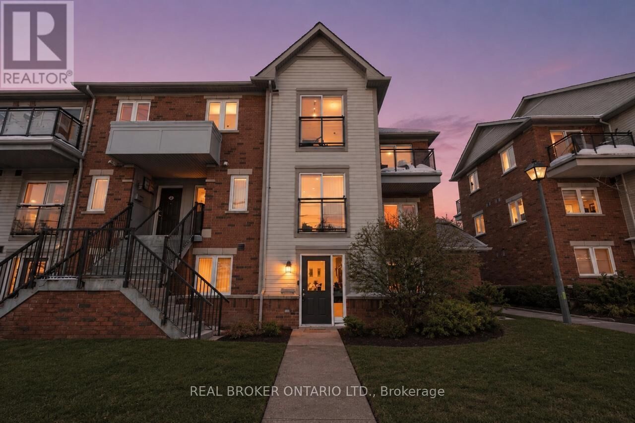 Property Photo:  4620 Guildwood Way 67  ON L5R 4H4 