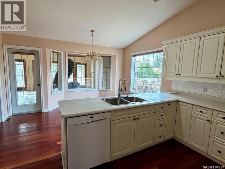 Property Photo:  616 3rd Street E  SK S0J 2M0 