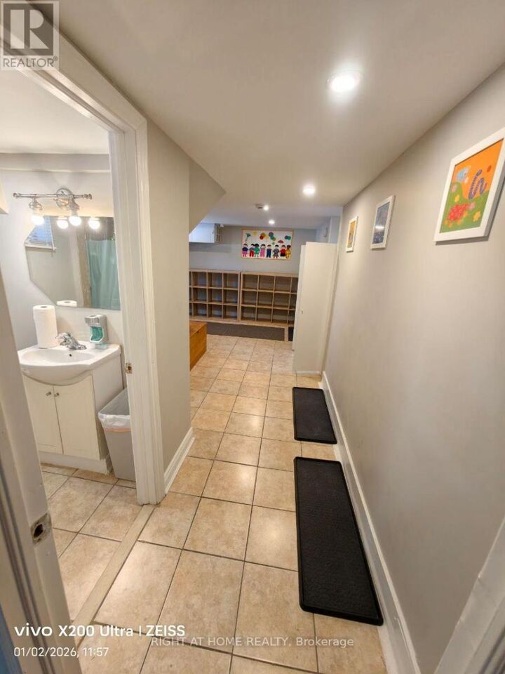 Property Photo:  1785 Victoria Pk Avenue  ON M1R 2T1 