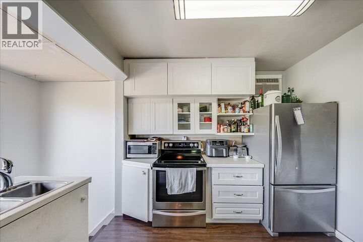Property Photo:  2139 Daniel Street  BC V1R 4H1 