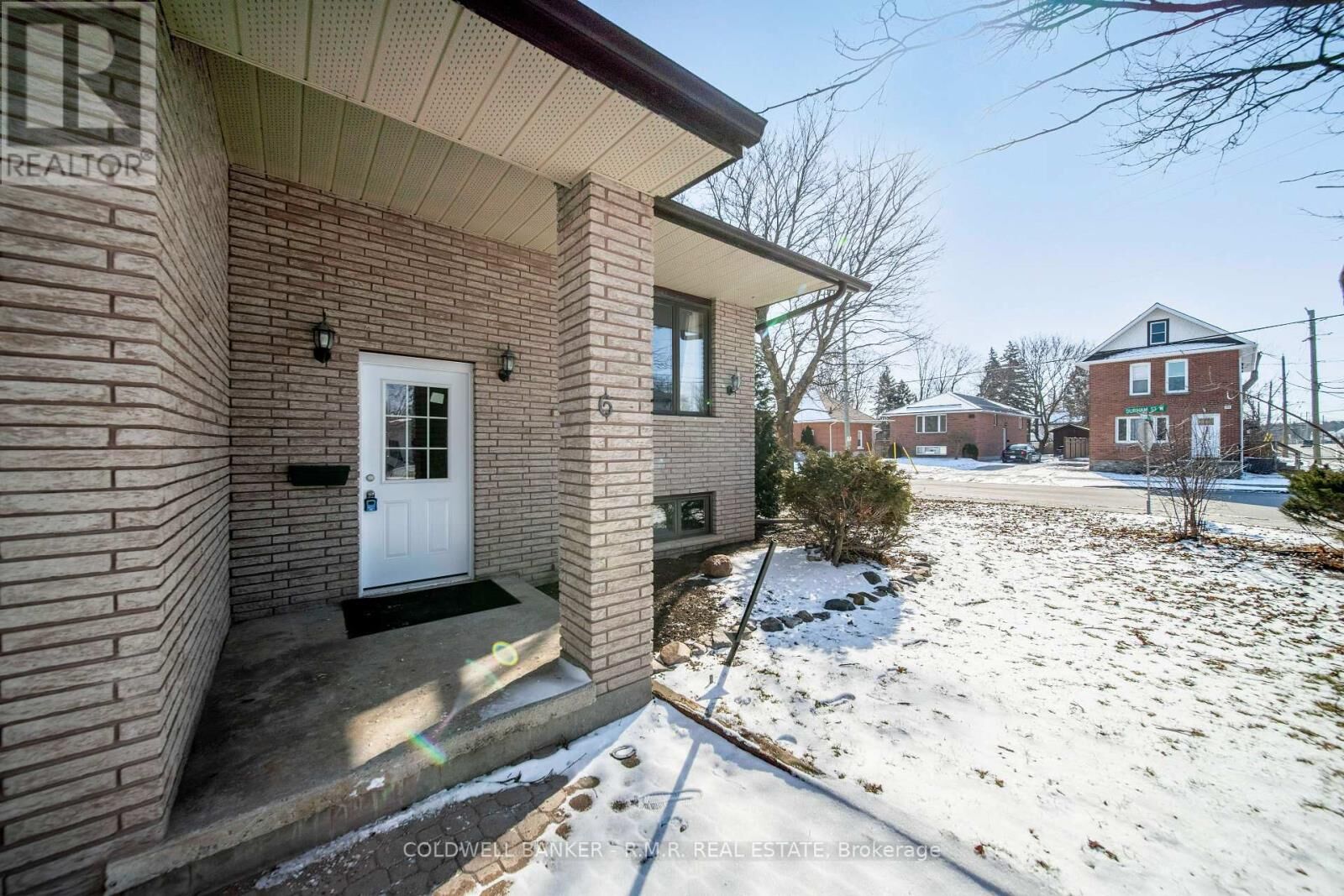 Photo de la propriété:  60 Albert Street South  ON K9V 3H1 