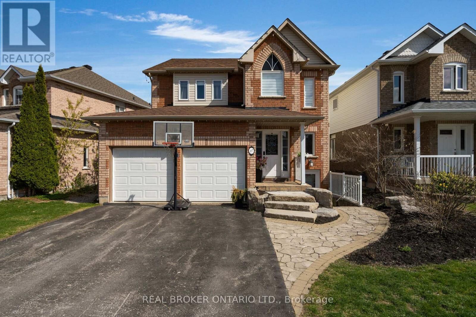 Property Photo:  67 Birchwood Drive  ON L4M 6X7 