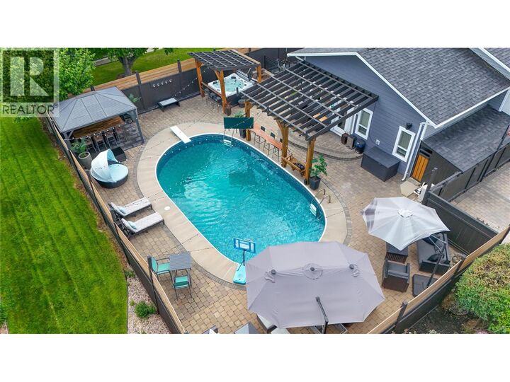Property Photo: 98 Dauphin Avenue BC V2A 6V8