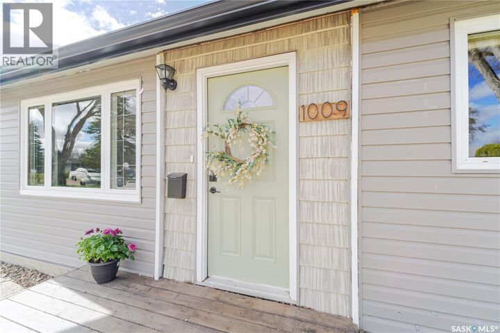 Property Photo:  1009 Edmonton Street  SK S6H 3A9 