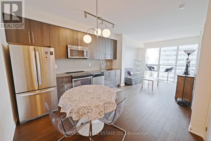 Property Photo:  4011 Brickstone Mews 1708  ON L5B 0J7 