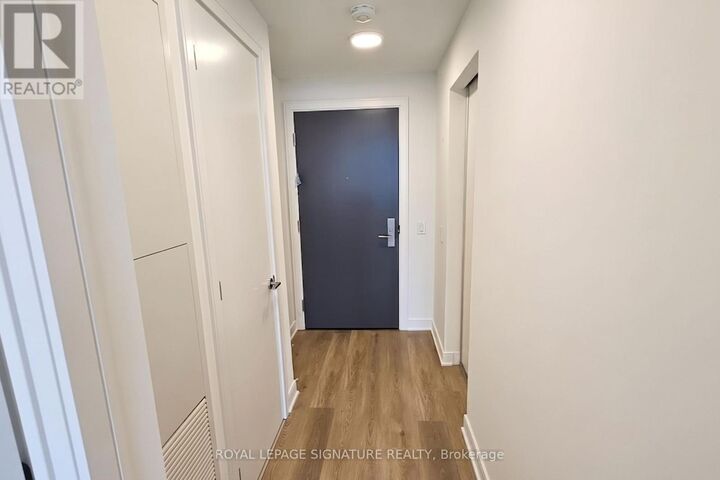 Property Photo:  86 Dundas Street East 1319  ON L5A 0B1 