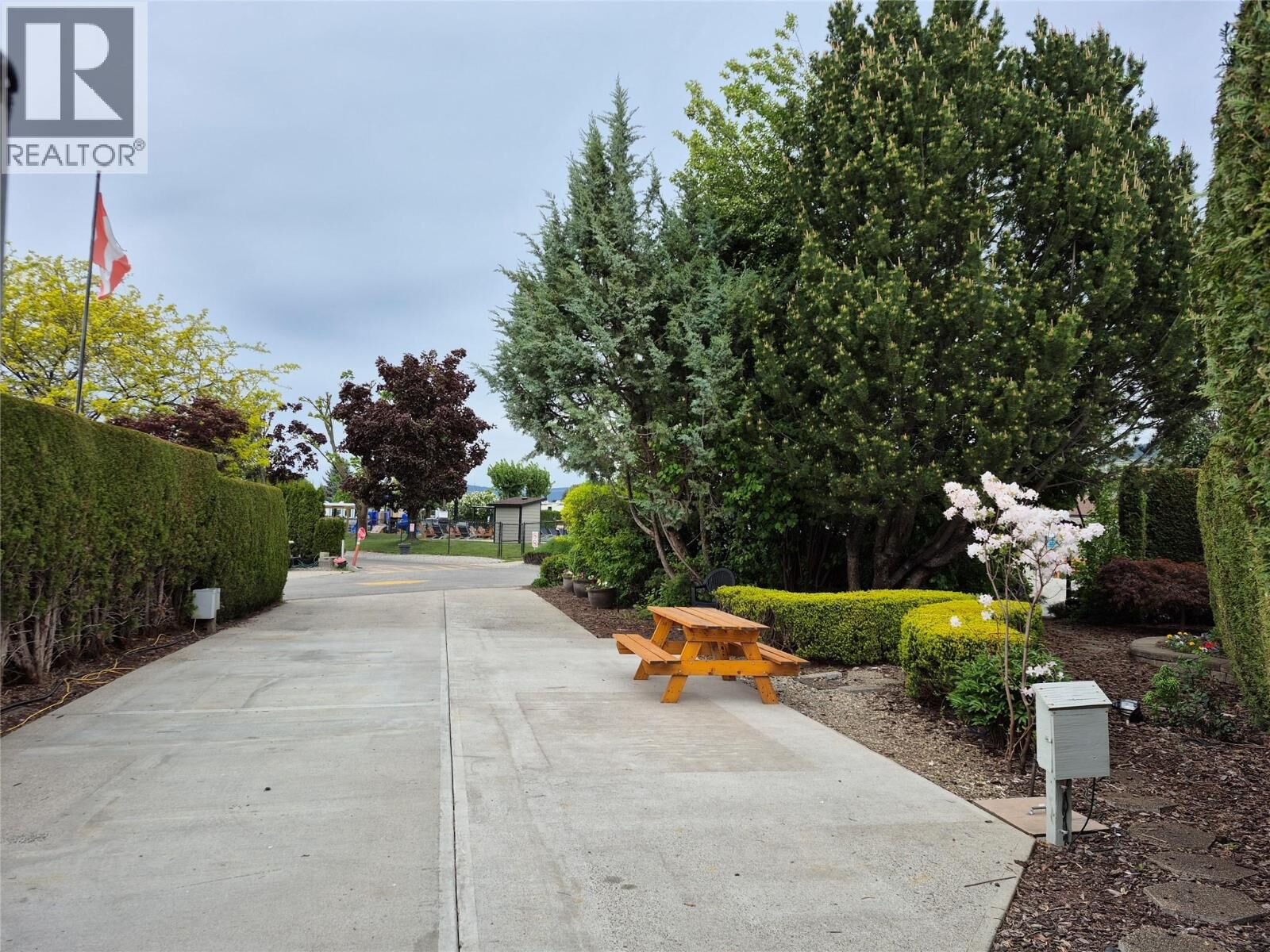 Property Photo:  415 Commonwealth Road 299  BC V4V 1P4 