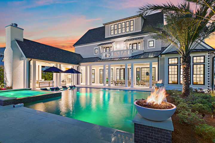 Property Photo:  107 Quail Hollow Court  FL 32461 