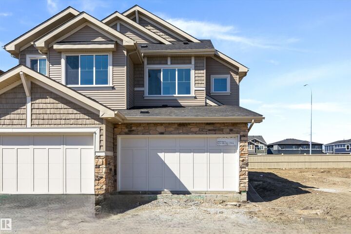 1044 Cristall Crescent SW — photo 1