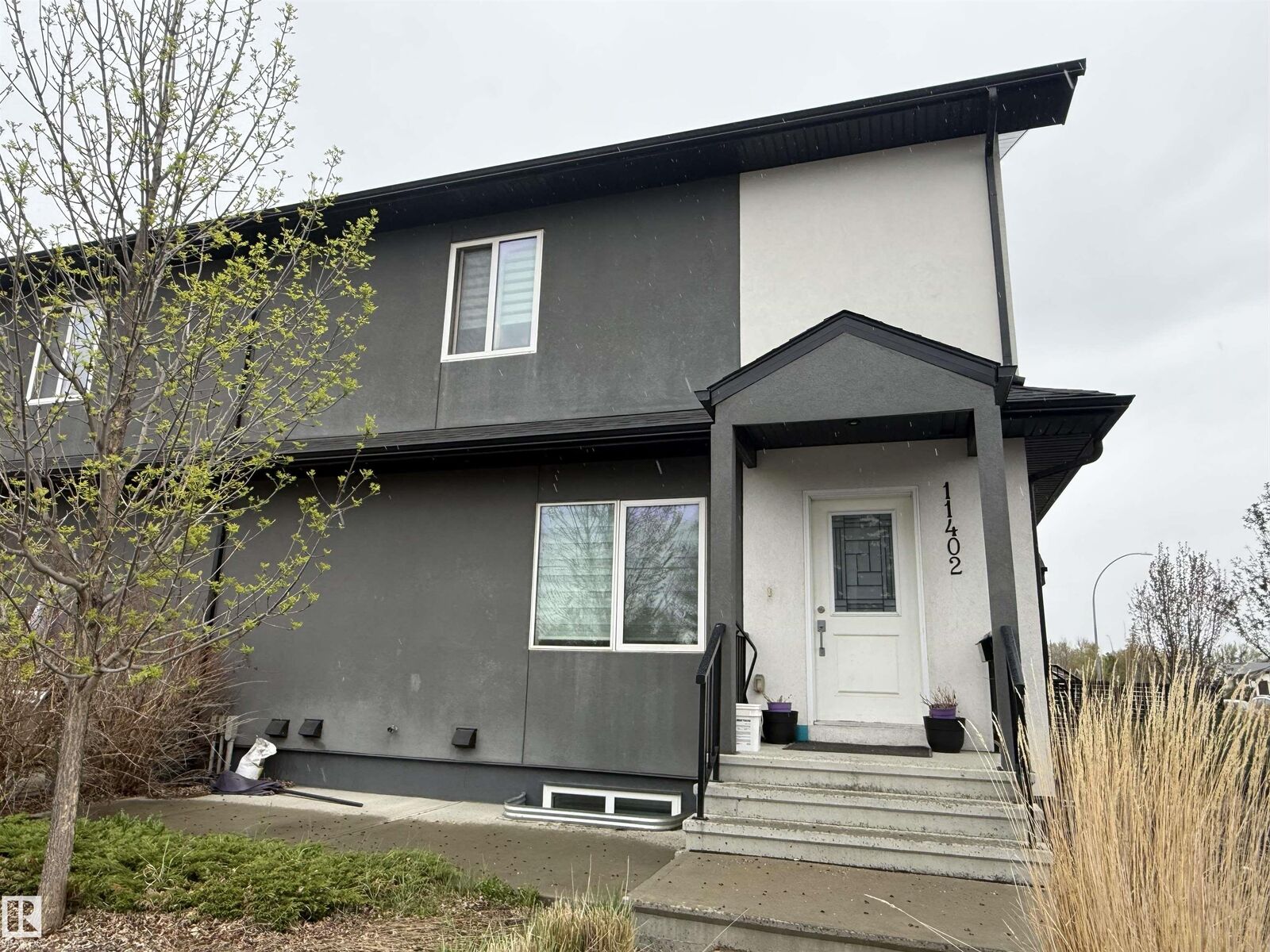 Property Photo:  11402 133 Avenue NW  AB T5E 1E3 