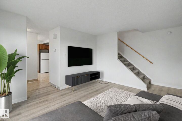 Property Photo:  9B Clareview Village NW  AB T5A 3P4 