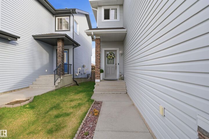 Property Photo: 1453 Hays Way NW AB T6M 0M4