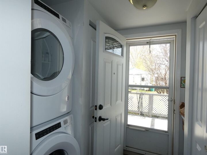 Property Photo:  5015 50 Street  AB T7P 2P5 