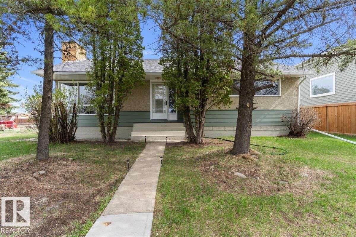 Property Photo:  4916 51 Avenue  AB T0B 4A0 