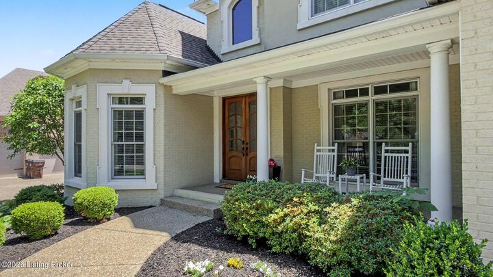 Property Photo: 7620 Beech Spring Farm Blvd KY 40241