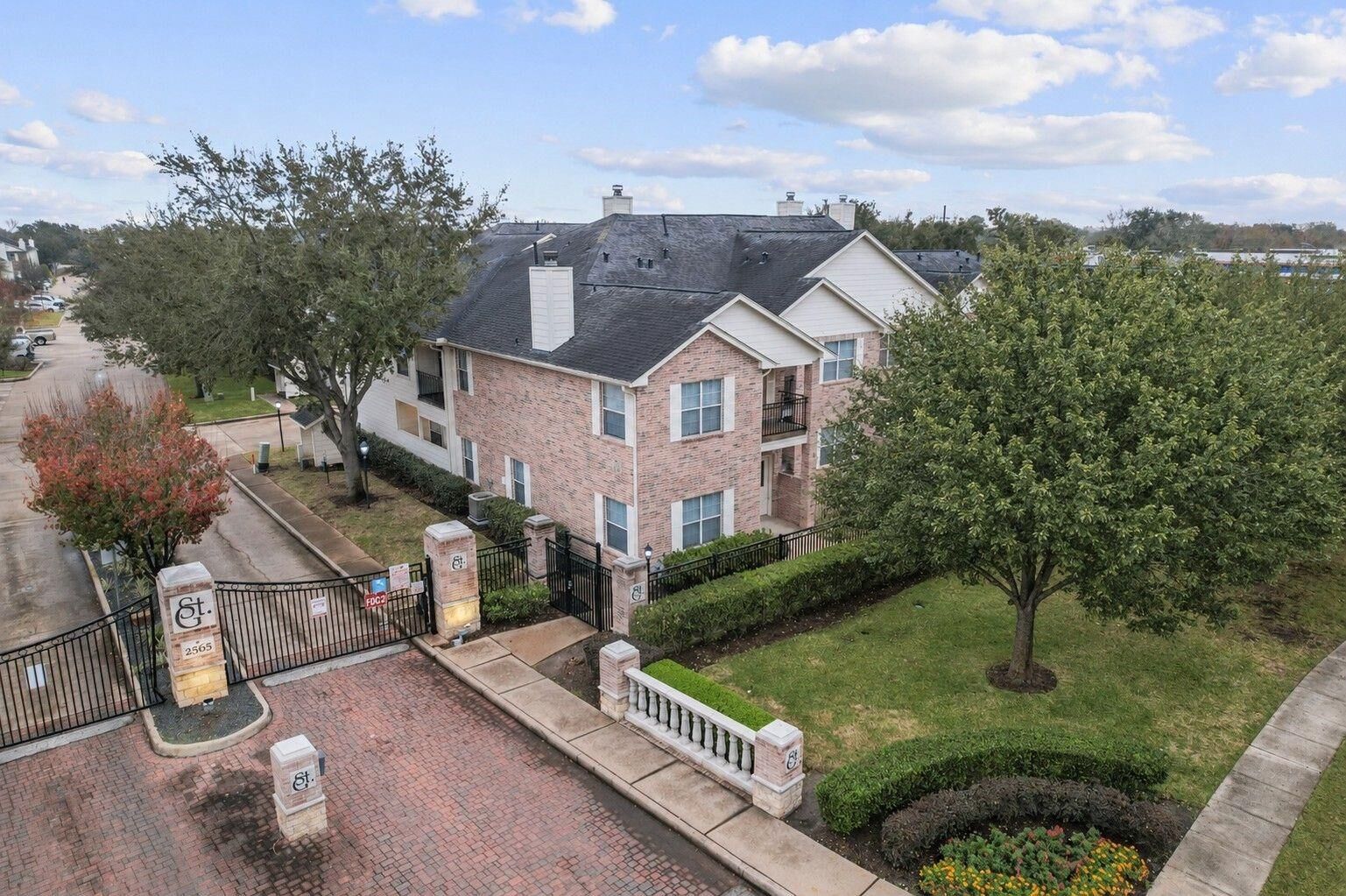 Property Photo: 2865 Westhollow Drive 2 TX 77082