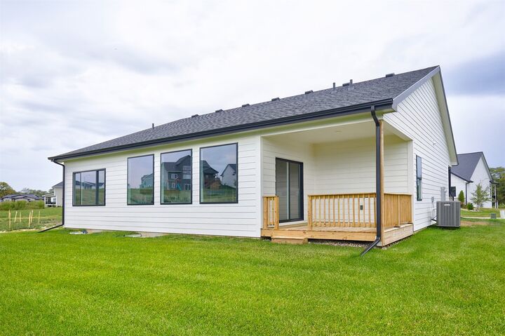 Property Photo: 16318 Ironwood Lane IA 50323