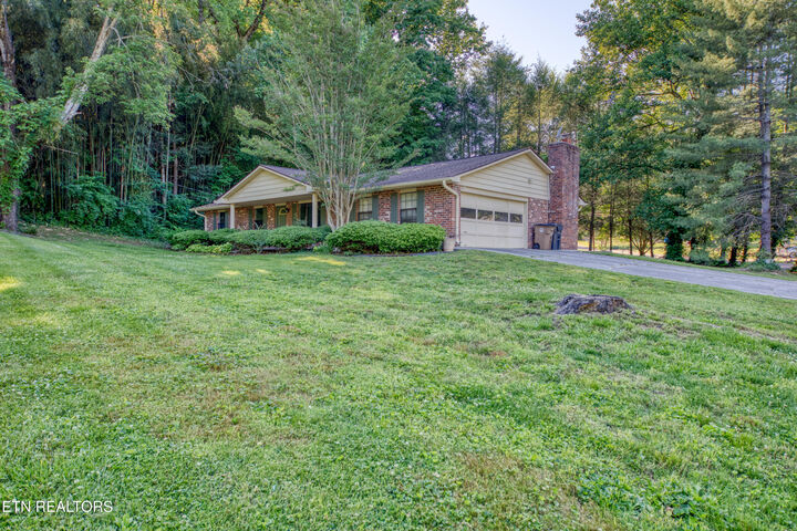 Property Photo:  4521 Crestfield Rd  TN 37921 