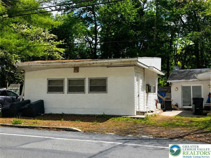 Property Photo:  869 N 1st Street  PA 18235 