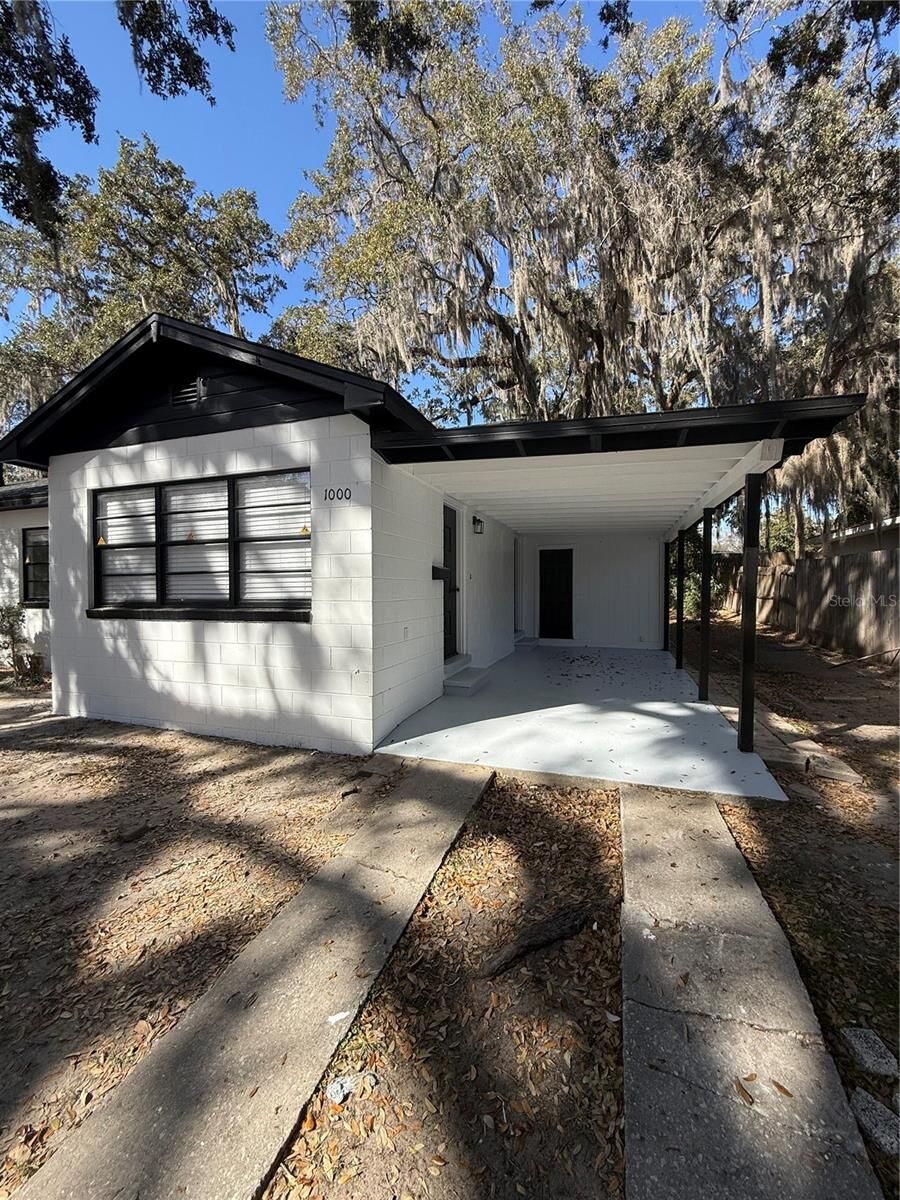 Property Photo:  1000 Sumter Street  FL 34748 