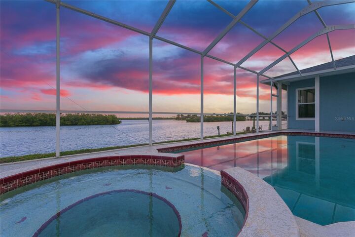 Property Photo:  5557 Bowline Bend  FL 34652 