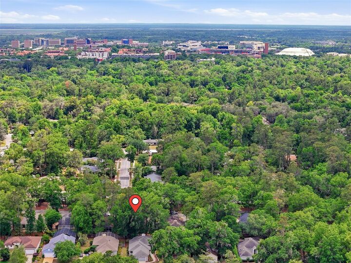 Property Photo:  1736 NW 16th Place  FL 32605 