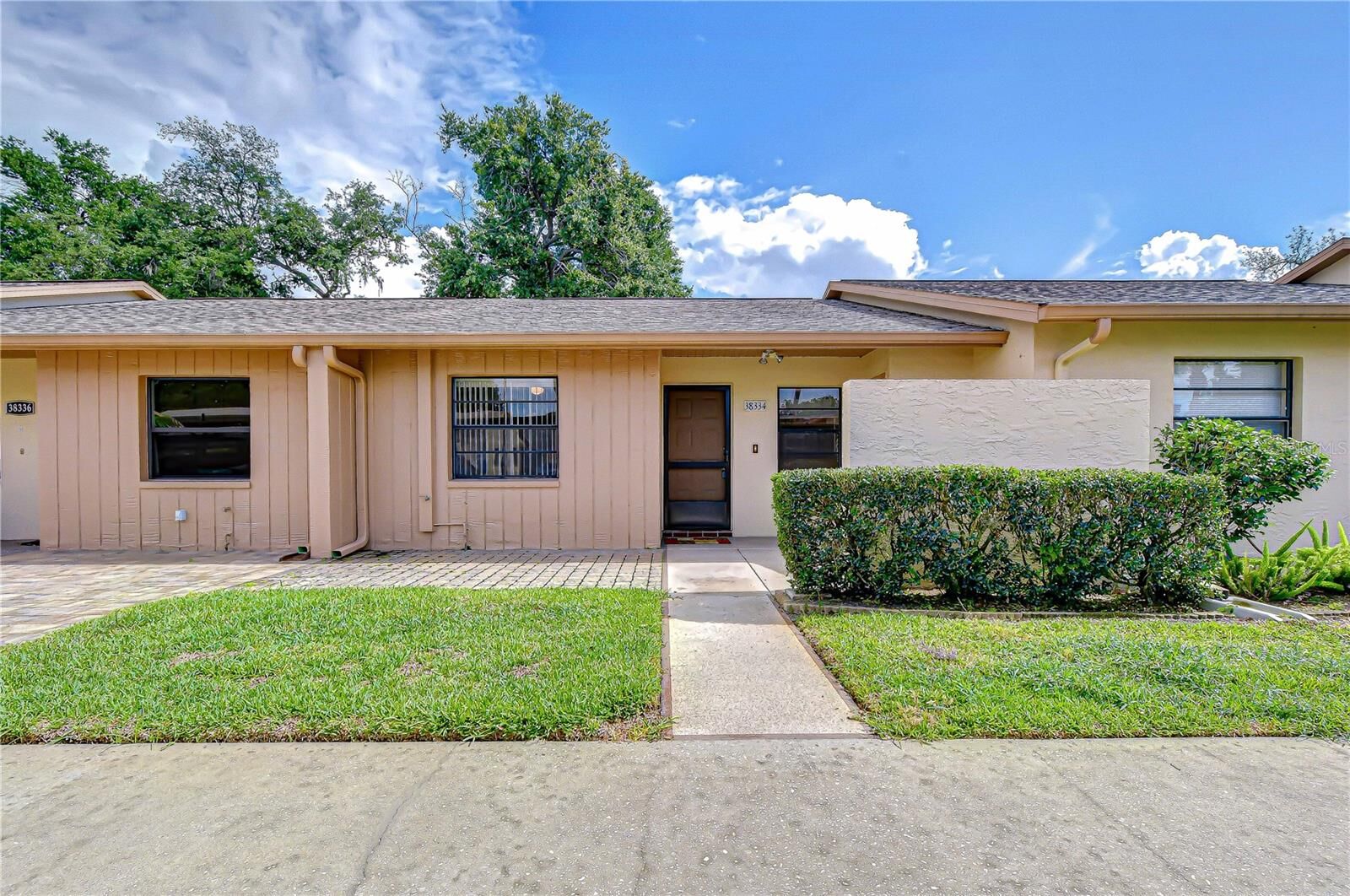 Property Photo:  38334 Cottonwood Place .  FL 33542 