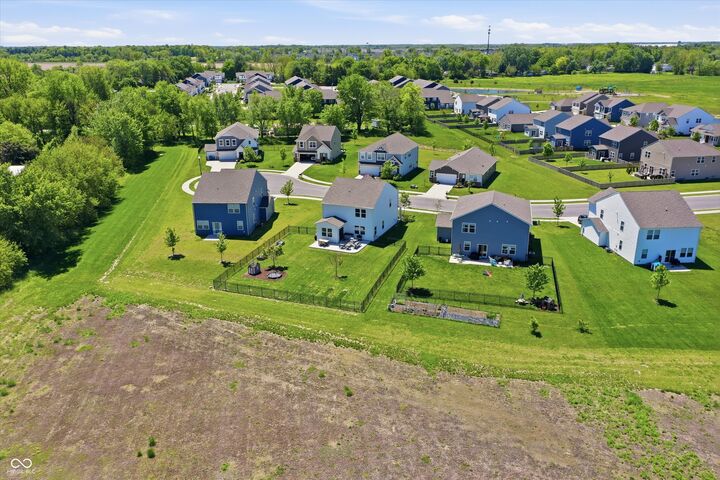 Property Photo:  6914 Wolf Creek Court  IN 46075 