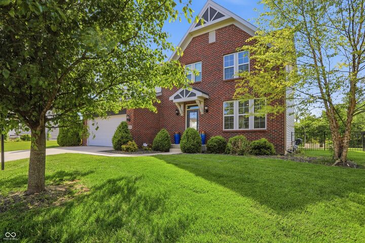 Property Photo: 3334 Glenwillow Court IN 46106