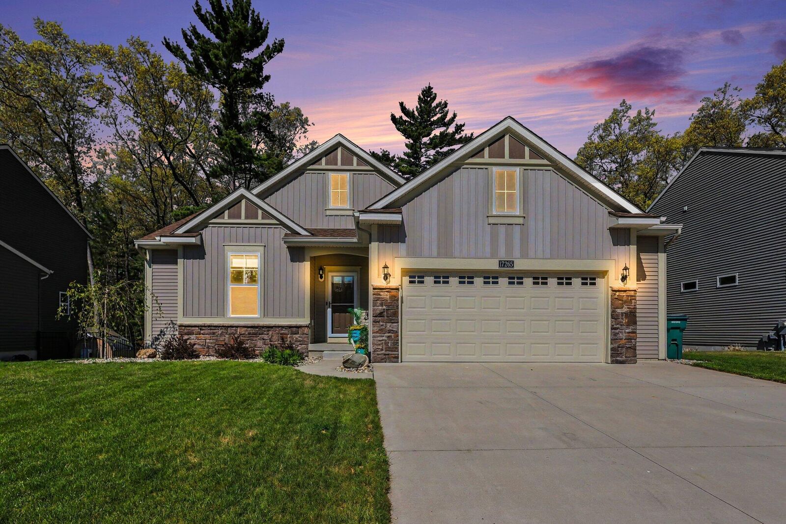Property Photo:  17265 Richton Drive  MI 49448 