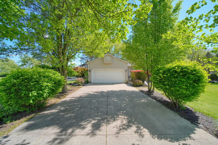 Property Photo:  13865 Northmoor Drive  MI 49233 