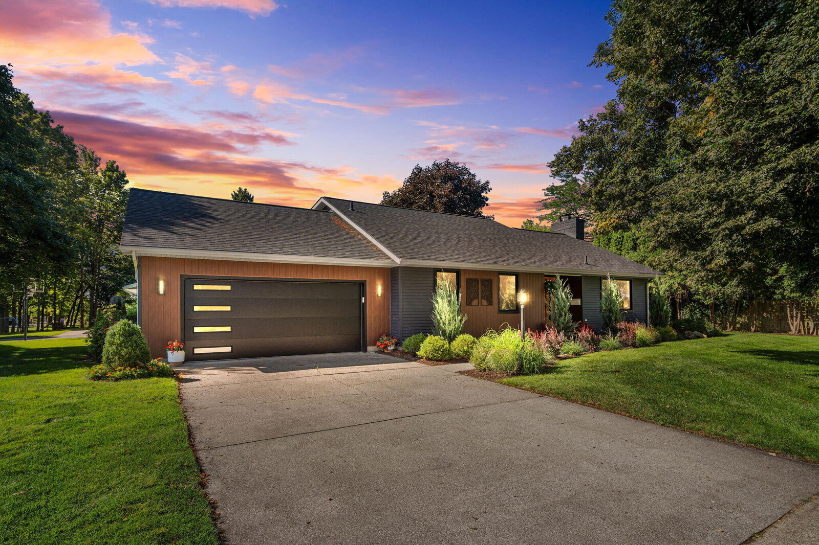 Property Photo:  400 Barber Street  MI 49456 