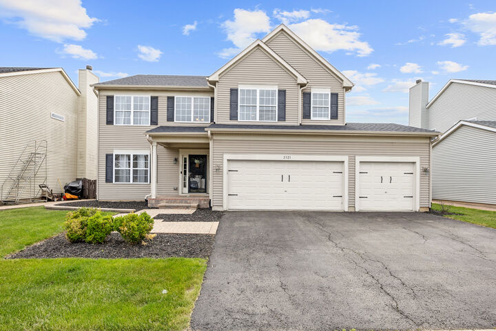 Property Photo:  2321 Amsterdam Circle  IL 60538 