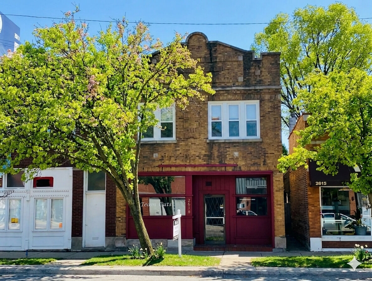 Property Photo: 2611 W Peterson Avenue 1L IL 60659