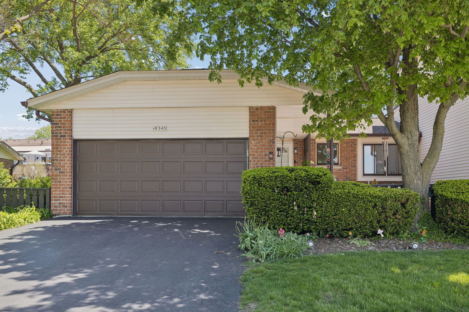 Property Photo:  16343 Brementowne Drive  IL 60477 