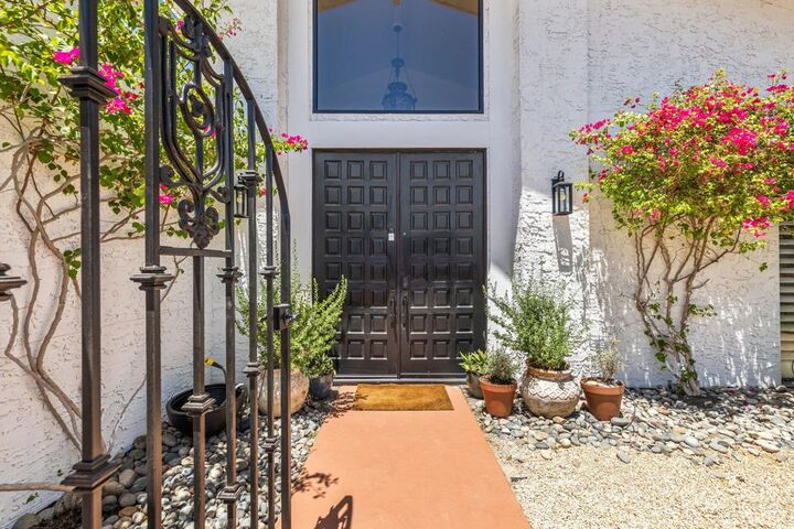 Property Photo:  4 Lincoln Place  CA 92270 