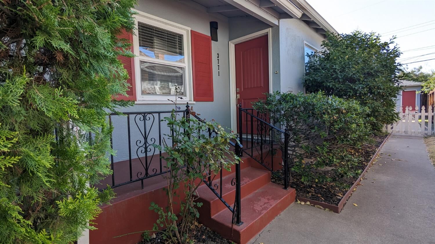 Property Photo:  3771 Miller Way  CA 95817 