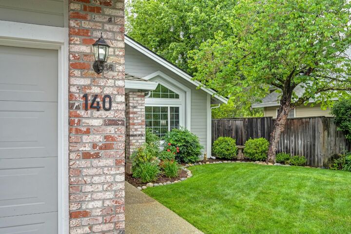 Property Photo: 140 Stonington Way CA 95630