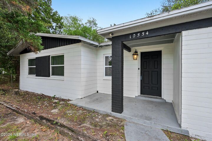 Property Photo:  10554 Dobell Road  FL 32246 