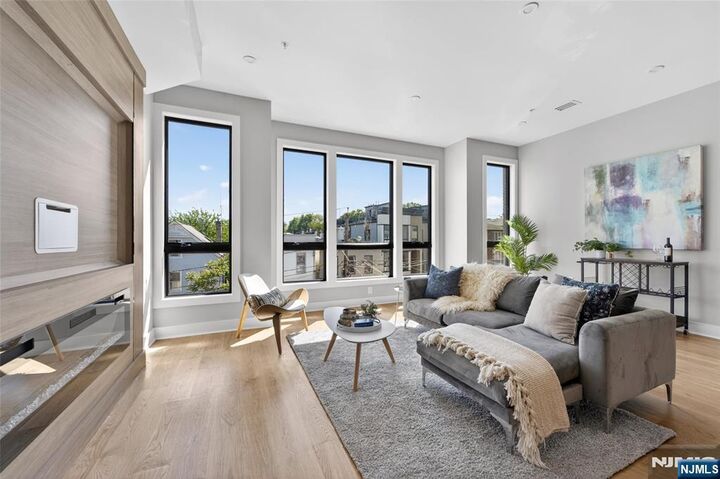Property Photo:  172 Griffith Street 3  NJ 07307 