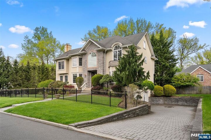Property Photo:  15 Harvard Street  NJ 07624 