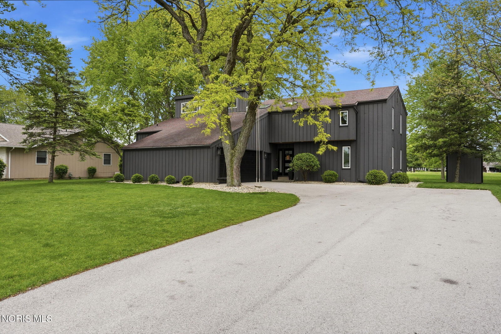 Property Photo:  2923 Gleneagle Drive  OH 45840 