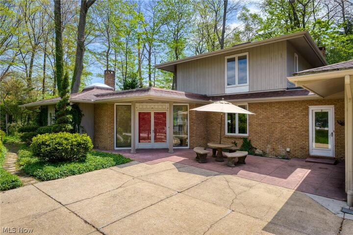 Property Photo:  17571 Merry Oaks Trail  OH 44023 
