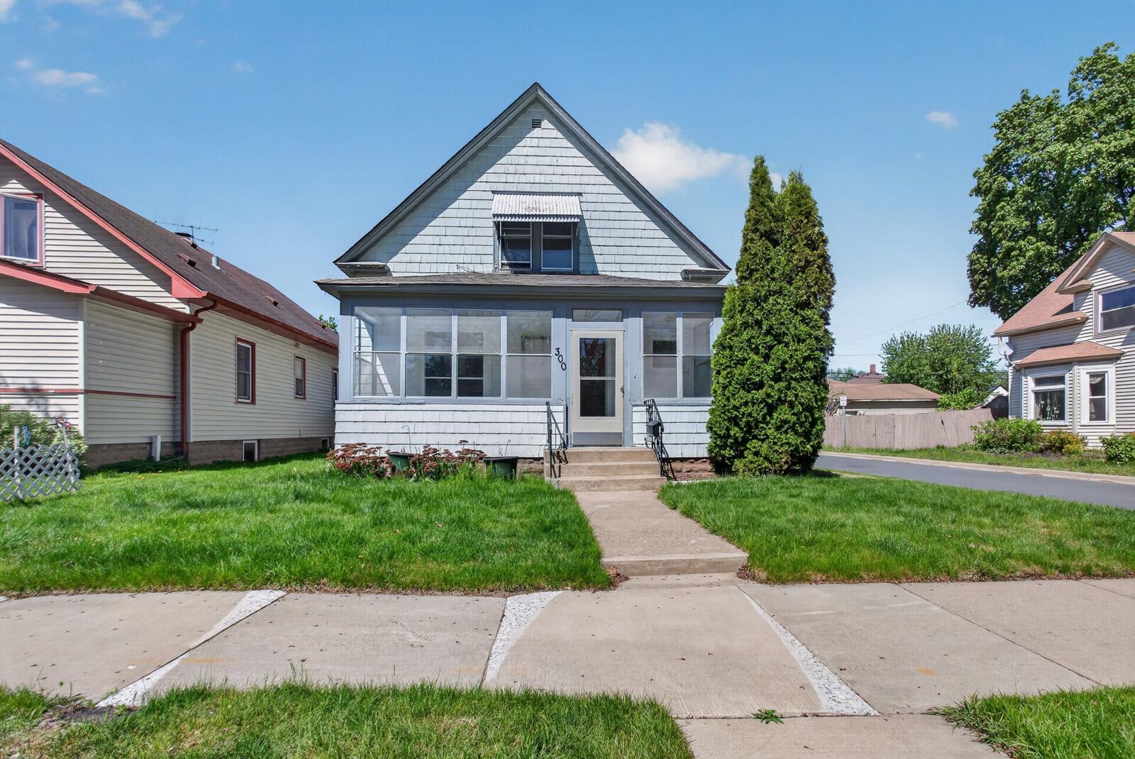 Property Photo:  300 4th Avenue S  MN 55075 
