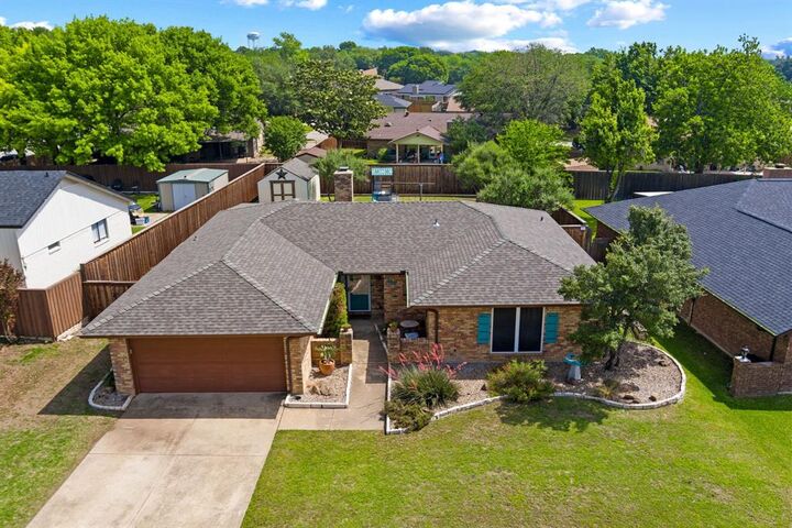 Property Photo:  224 Overcrest Drive  TX 76126 